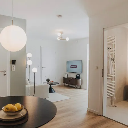 Jobostays - Luma1 Neubau-apartment In Mit Terrasse Und Kostenlosem Parkplatz Apartment