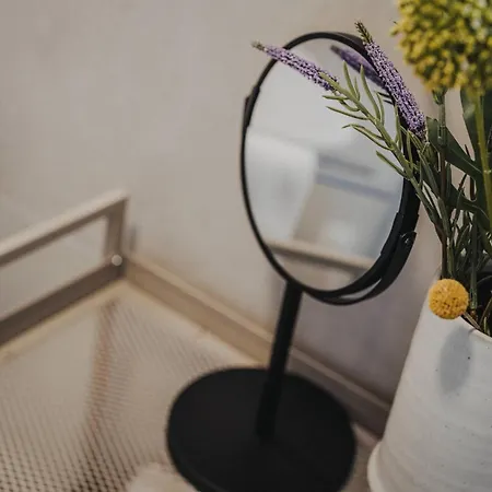 Jobostays - Luma1 Neubau-apartment In Mit Terrasse Und Kostenlosem Parkplatz *