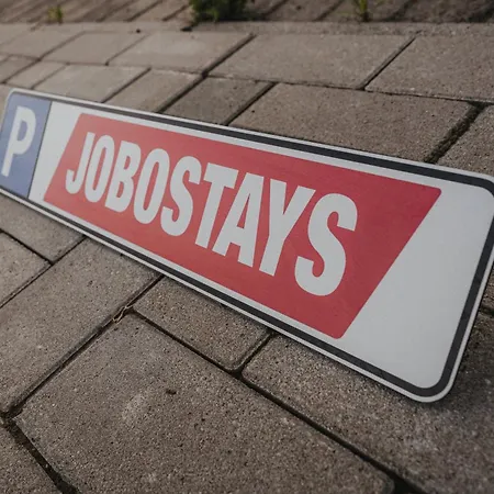 Jobostays - Luma1 Neubau-apartment In Mit Terrasse Und Kostenlosem Parkplatz Διαμέρισμα